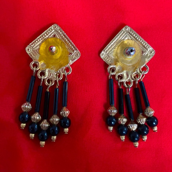 Gold and black dangling earrings - Picture 6 of 6